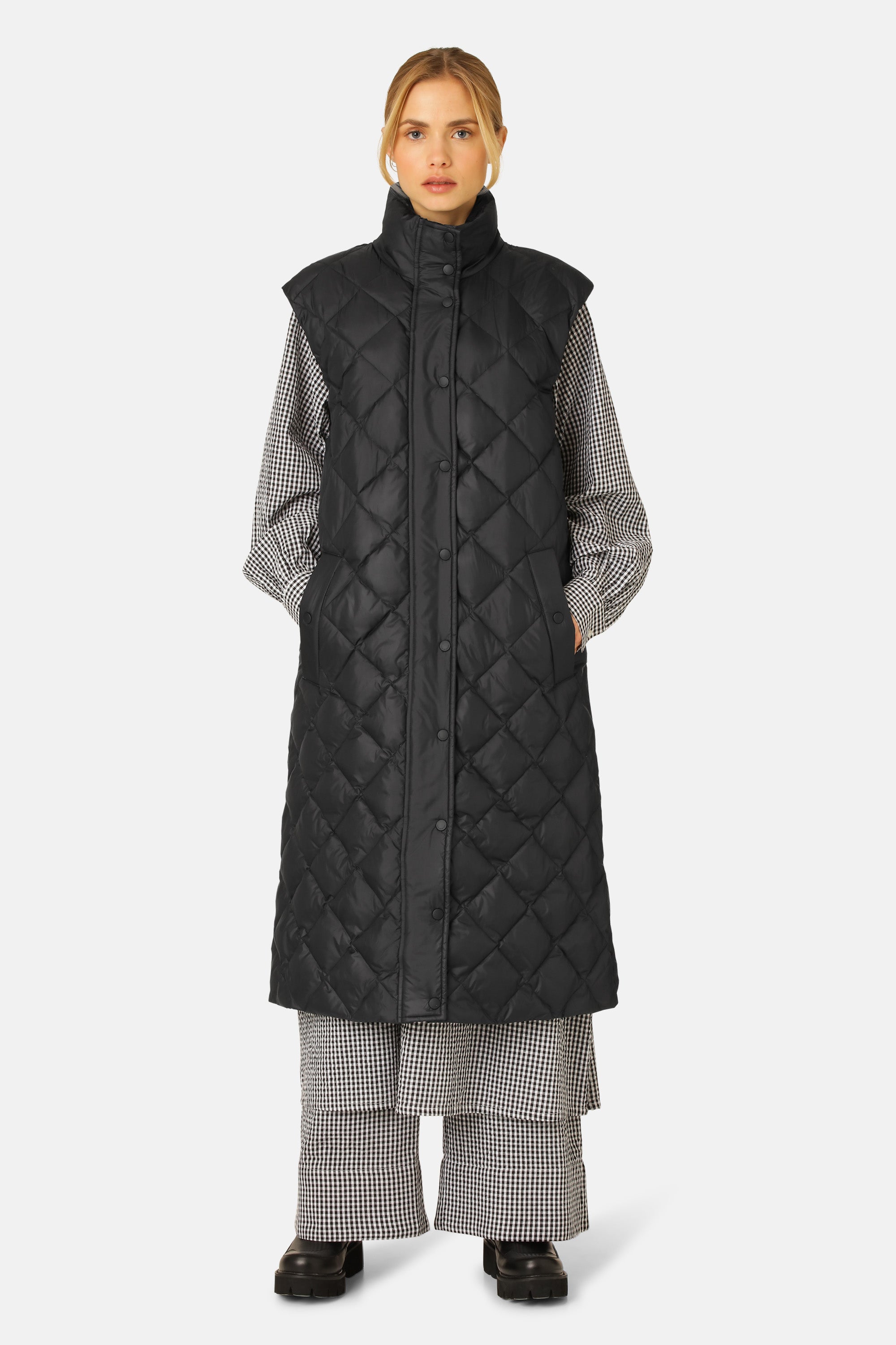 Long Down Vest Black
